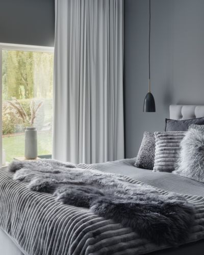 Gently steel grey – dobbelt, langhåret saueskinn