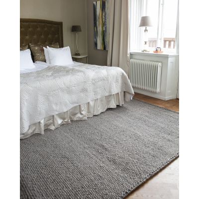 Sarek natural brown - håndvevd ullteppe
