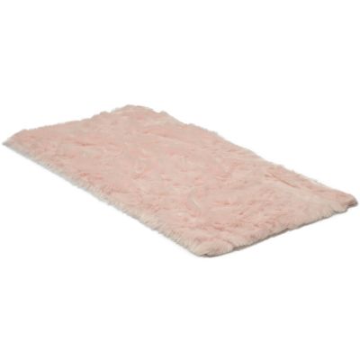 Fur rosa - saueskinn i kunstmateriale 